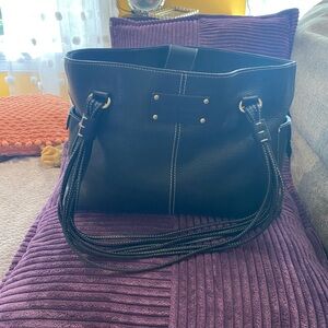 Vintage Kare Spate Tote, black leather, multi strap handle detail.